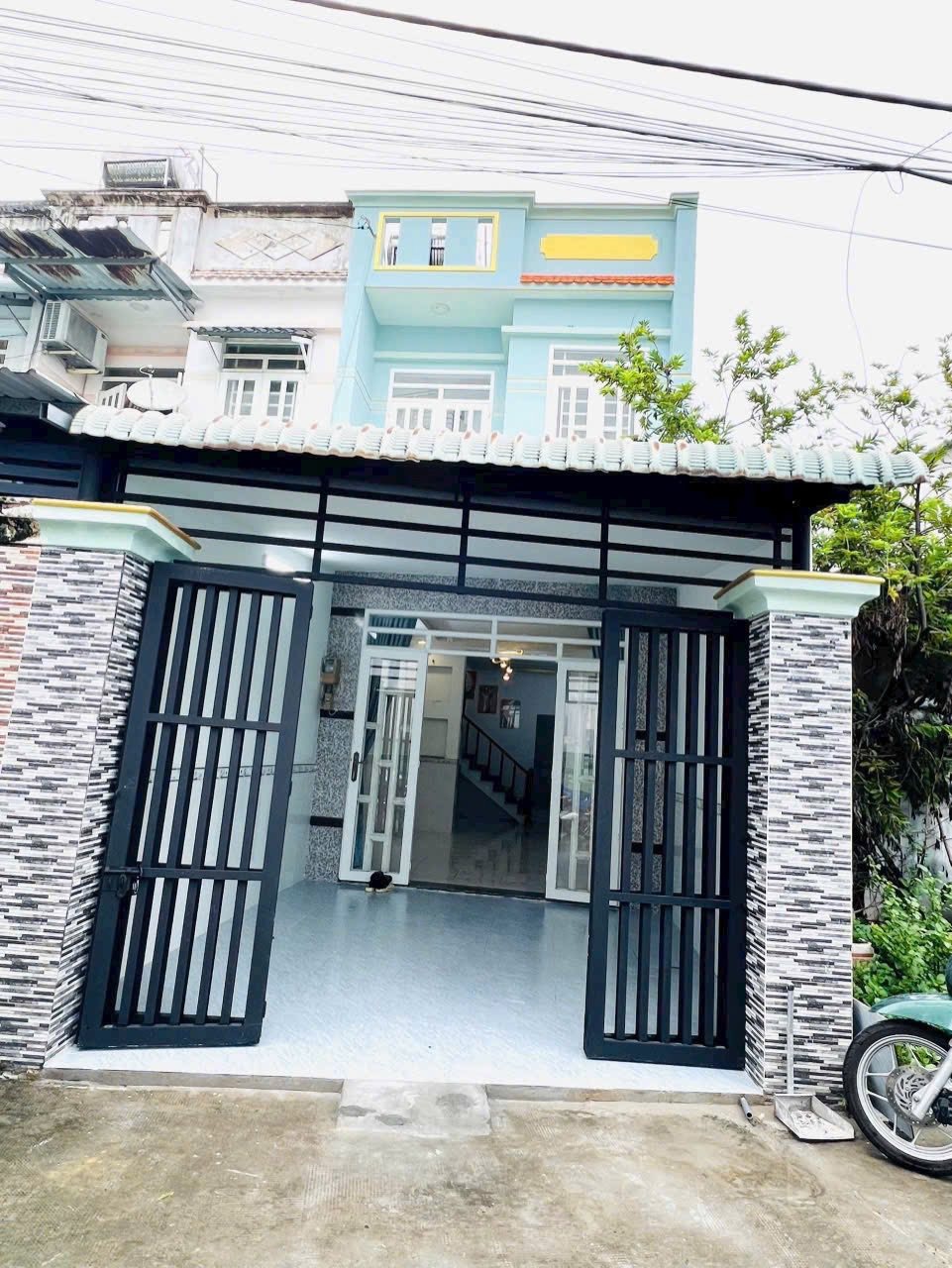 Bán Nhà Hóc Môn 45m2, 1 Trệt 1 Lầu, SHR - Giá Tốt