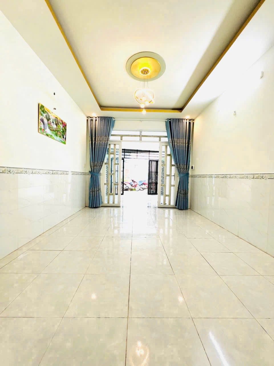 Bán Nhà Hóc Môn 45m2, 1 Trệt 1 Lầu, SHR - Giá Tốt