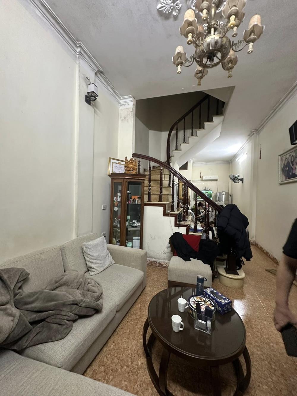 Bán nhà Tây Hồ - 42m² - 4 tầng - Ô tô đỗ cửa - 12.6 tỷ