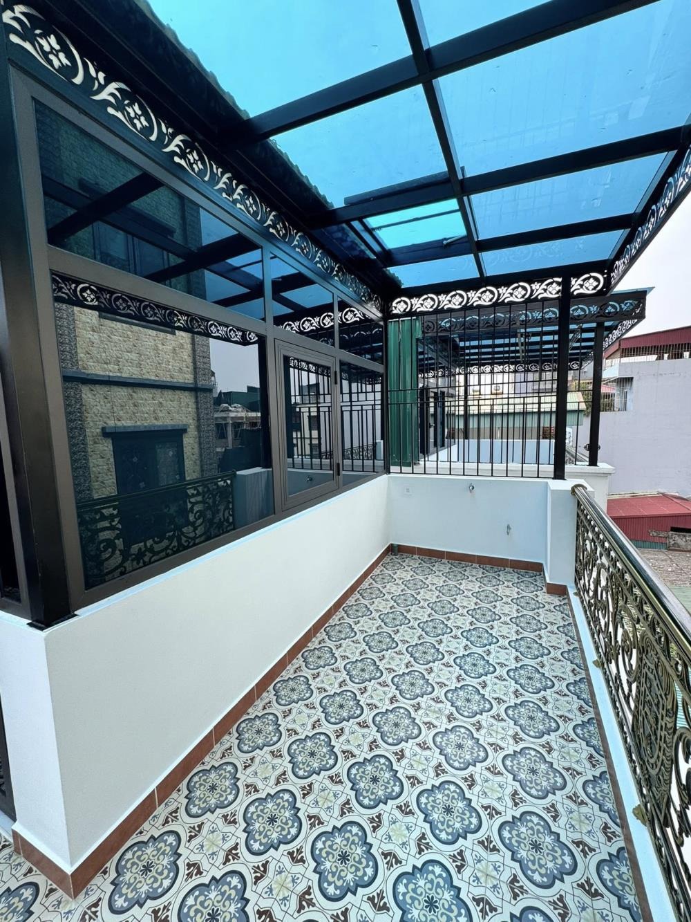 Nhà 6 Tầng Thang Máy, Gara Ô Tô, Trần Duy Hưng - Giá 22.5 tỷ