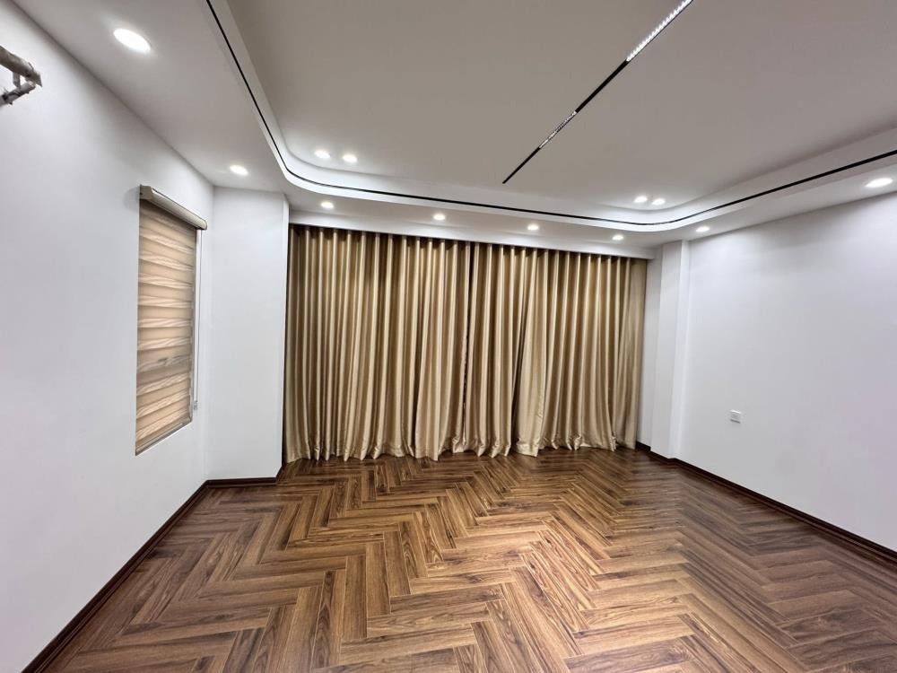 Nhà 6 Tầng Thang Máy, Gara Ô Tô, Trần Duy Hưng - Giá 22.5 tỷ