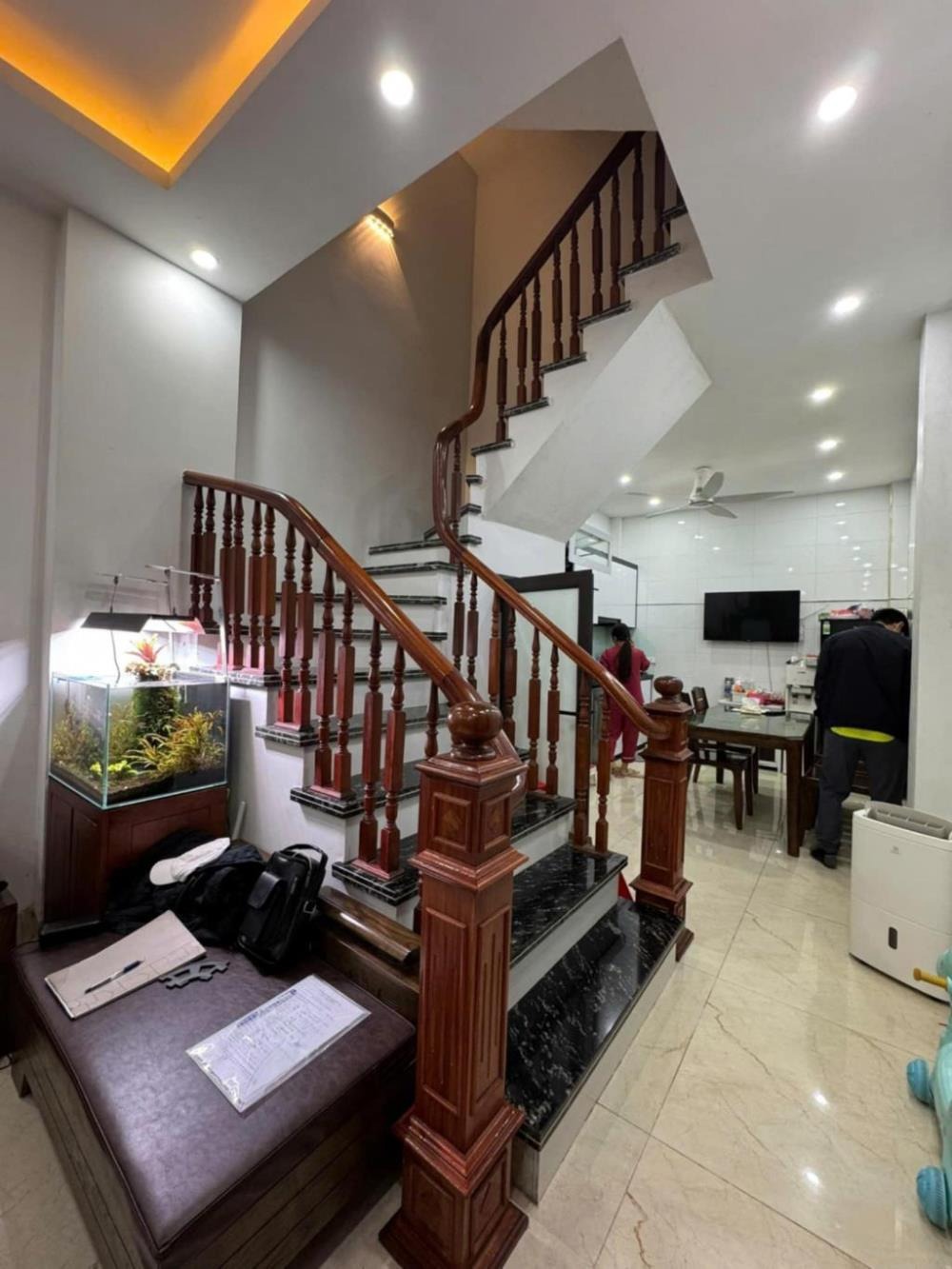 Nhà Đẹp Cầu Giấy: 8 tỷ sở hữu nhà 38m2, vị trí đắc địa ngã tư