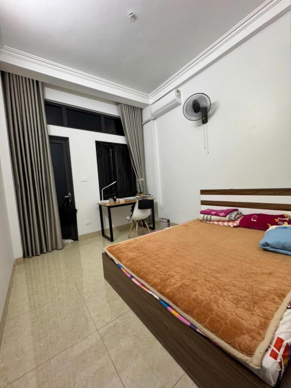 Nhà Đẹp Cầu Giấy: 8 tỷ sở hữu nhà 38m2, vị trí đắc địa ngã tư
