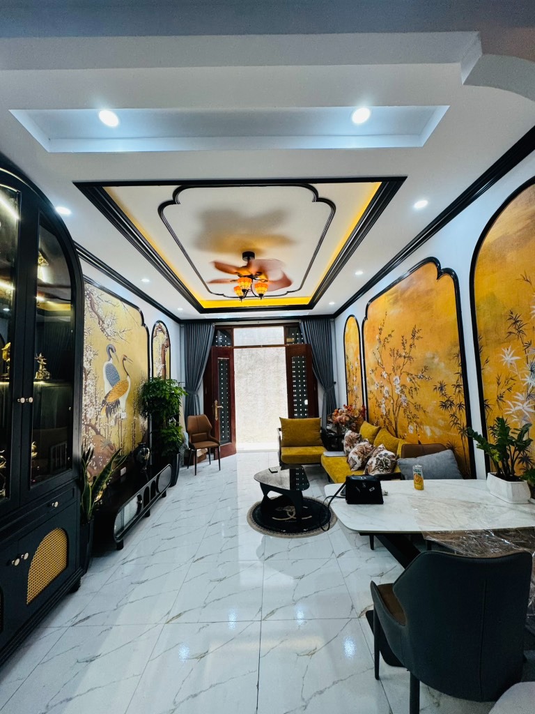 Bán nhà phố Lương Khánh Thiện, lô góc 3 mặt thoáng, ngõ thông, full nội thất