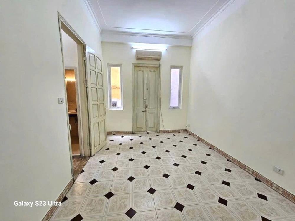 Nhà đẹp trung tâm Hoàng Hoa Thám - Giá 9 tỷ - 60m2