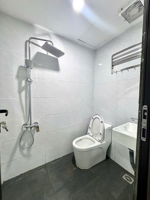 Nhà Ba Đình Giá Rẻ: 4.65 Tỷ - Vị Trí Đẹp, Tiện Ích Vô Vàn