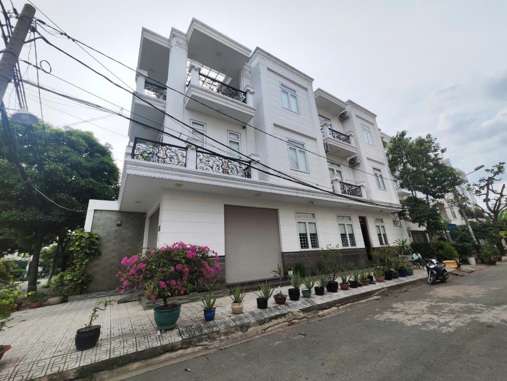 Siêu phẩm Biệt Thự Cao Cấp, Lô Góc 2 Mặt Tiền, Bình Tân