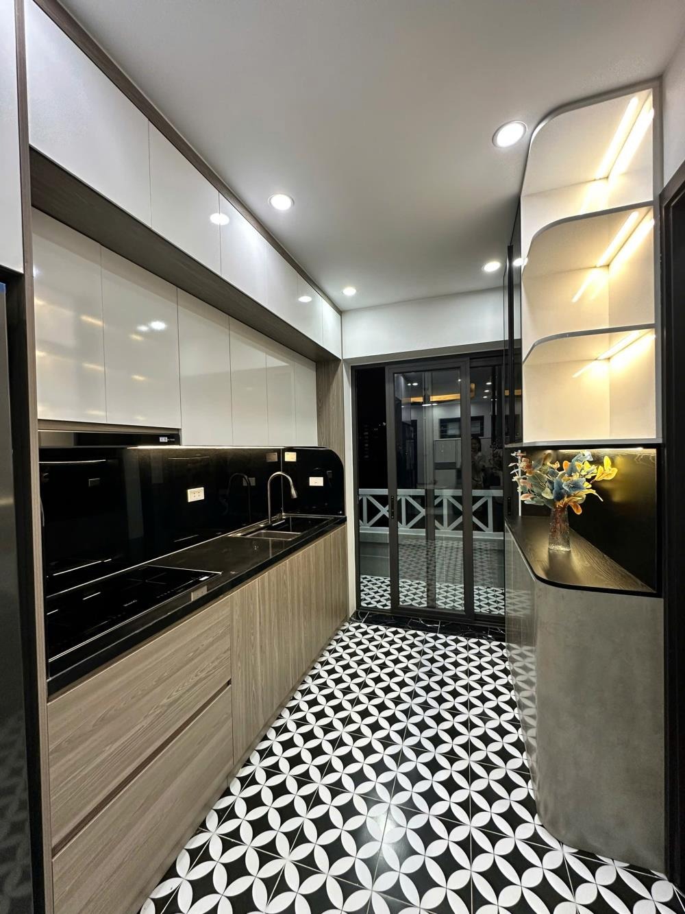 Căn Góc 93m² RainBow Linh Đàm: 3PN, Full Nội Thất, Giá Tốt