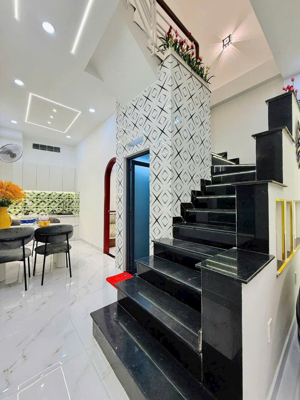 Bán Nhà Đẹp Bình Chánh - 850 Triệu - Vị Trí Đắc Địa