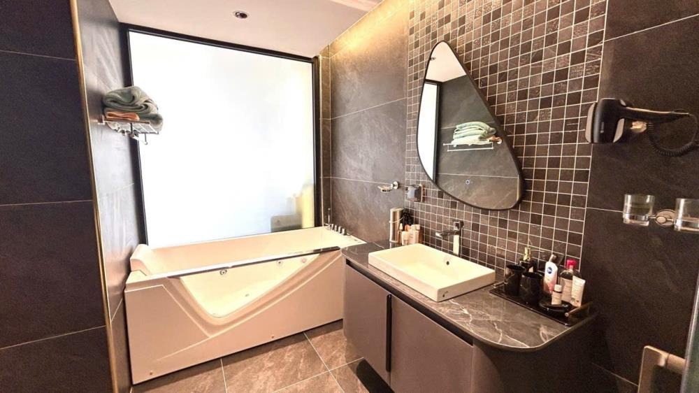 Bán nhà mặt phố Đại La - 29 tỷ - 5 Tầng - 54m² - Vị trí đắc địa