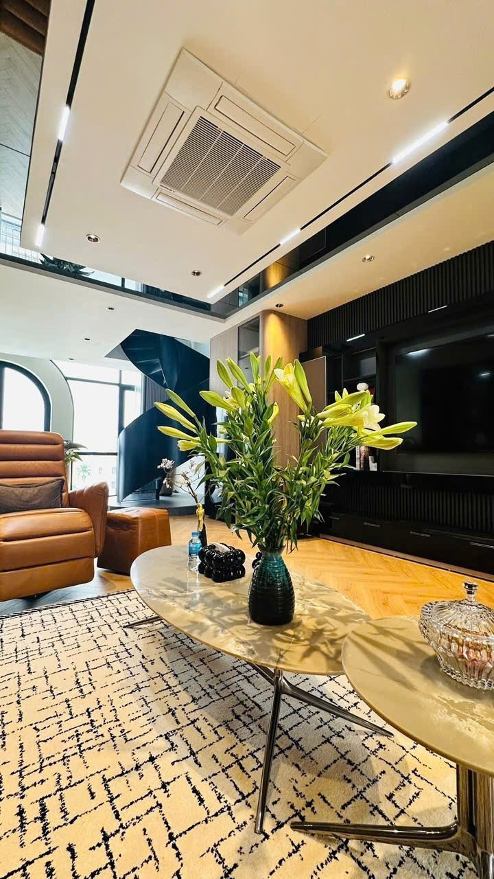 Bán nhà mặt phố Đại La - 29 tỷ - 5 Tầng - 54m² - Vị trí đắc địa