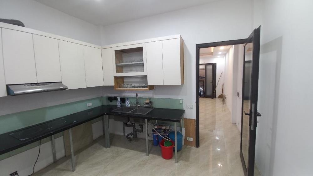 Nhà đẹp Đội Cấn, Ba Đình: 35m2, 4 tầng, ô tô đỗ cửa, giá 14 tỷ