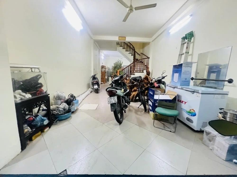 Nhà phố Thái Hà 80m2 x 5 tầng, Mặt tiền 4.5m, Lô góc, Ô tô đỗ cửa - 18.2 tỷ