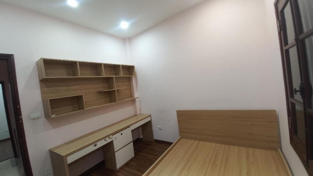 Nhà đẹp Đội Cấn, Ba Đình: 35m2, 4 tầng, ô tô đỗ cửa, giá 14 tỷ