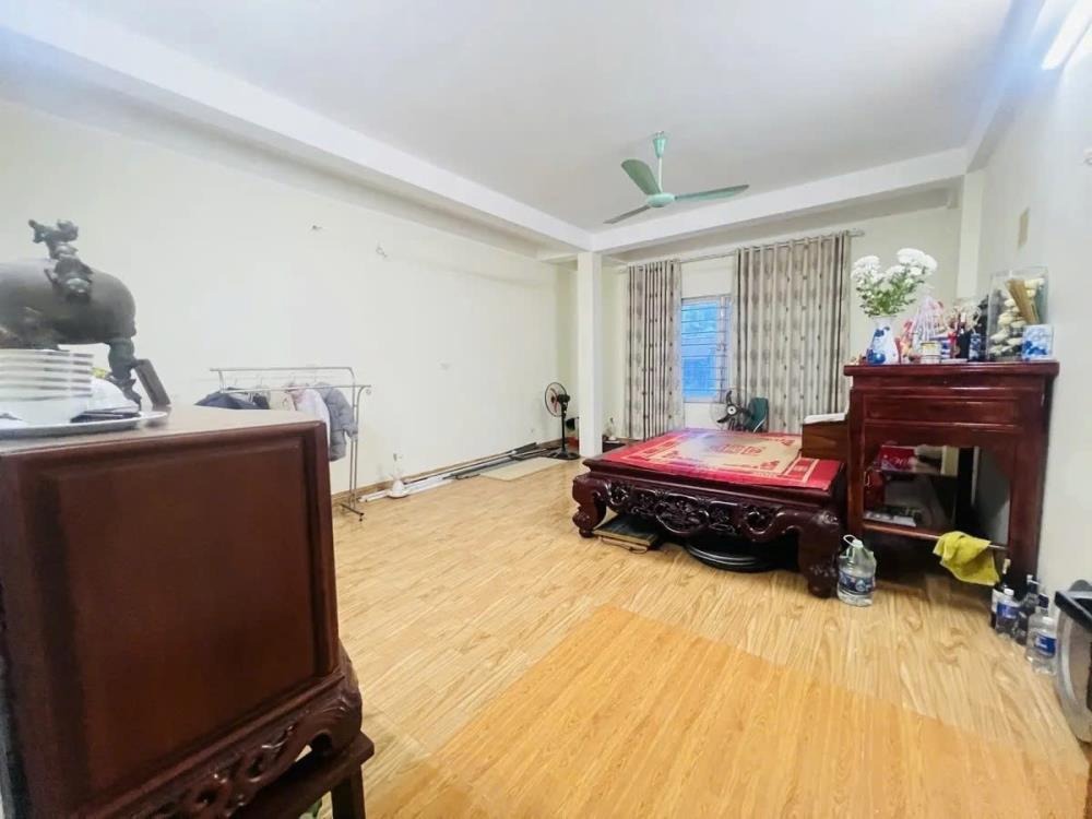 Nhà phố Thái Hà 80m2 x 5 tầng, Mặt tiền 4.5m, Lô góc, Ô tô đỗ cửa - 18.2 tỷ