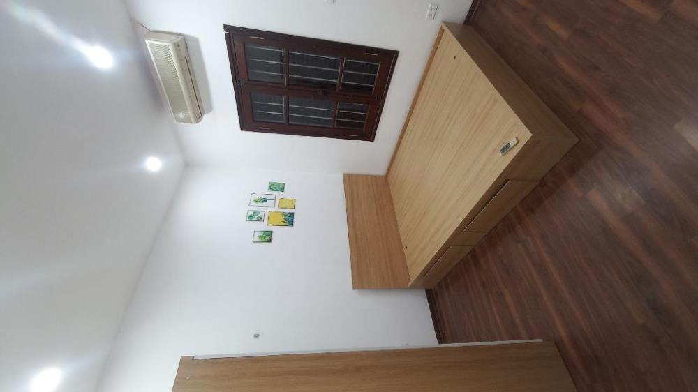 Nhà đẹp Đội Cấn, Ba Đình: 35m2, 4 tầng, ô tô đỗ cửa, giá 14 tỷ