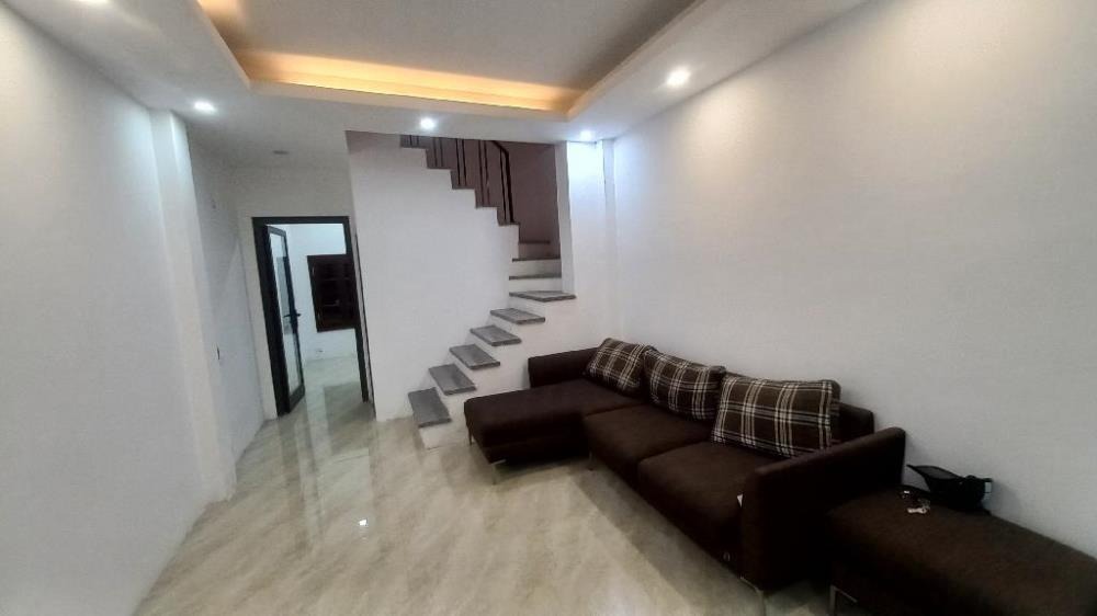 Nhà đẹp Đội Cấn, Ba Đình: 35m2, 4 tầng, ô tô đỗ cửa, giá 14 tỷ