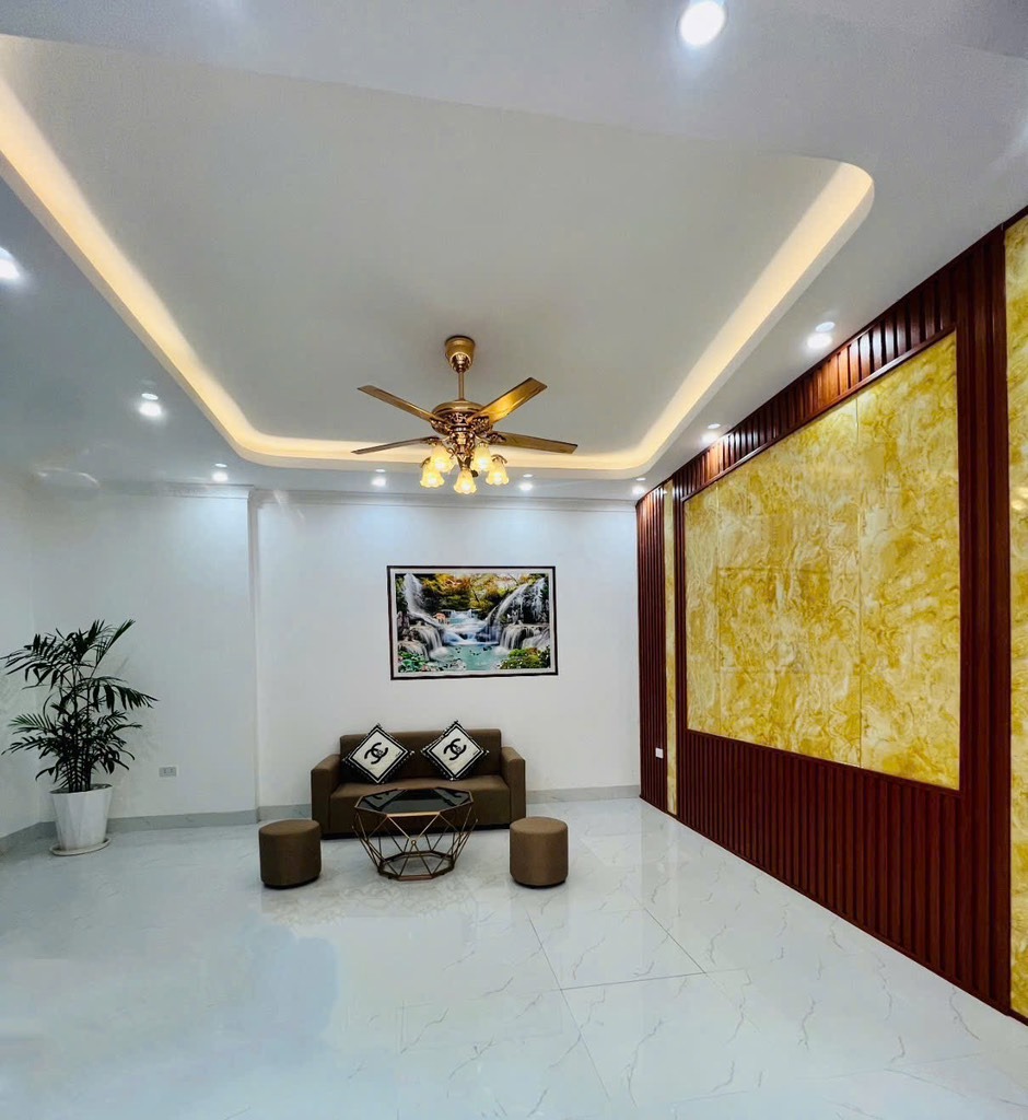 Bán nhà Hà Đông: 5 Tầng, Full Nội Thất, 35m² - 4.39 Tỷ