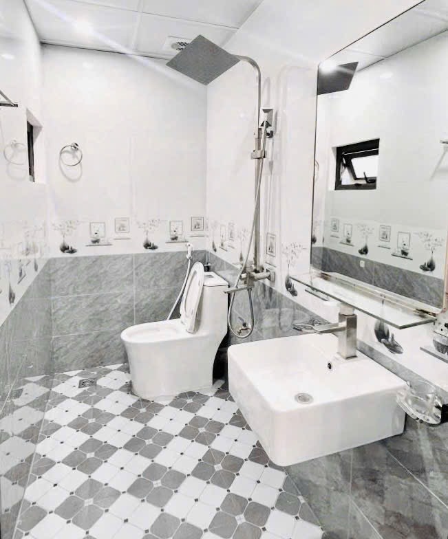 Bán nhà Hà Đông: 5 Tầng, Full Nội Thất, 35m² - 4.39 Tỷ