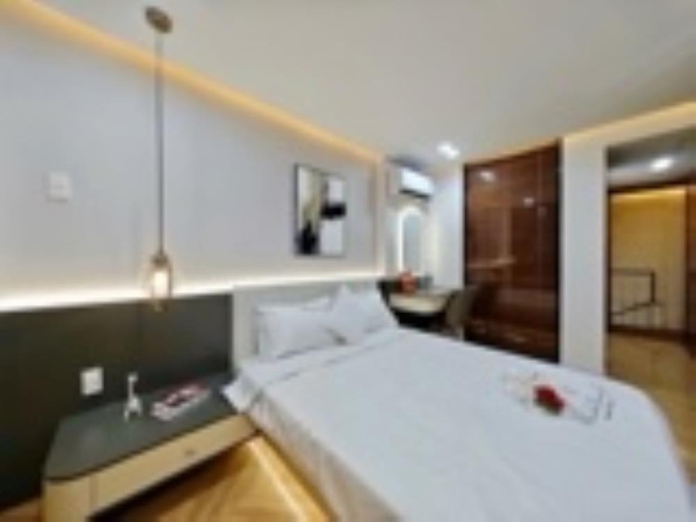 Nhà Phan Xích Long 3 Tầng, 32m² - Giá 6.65 Tỷ - Vị Trí Đắc Địa