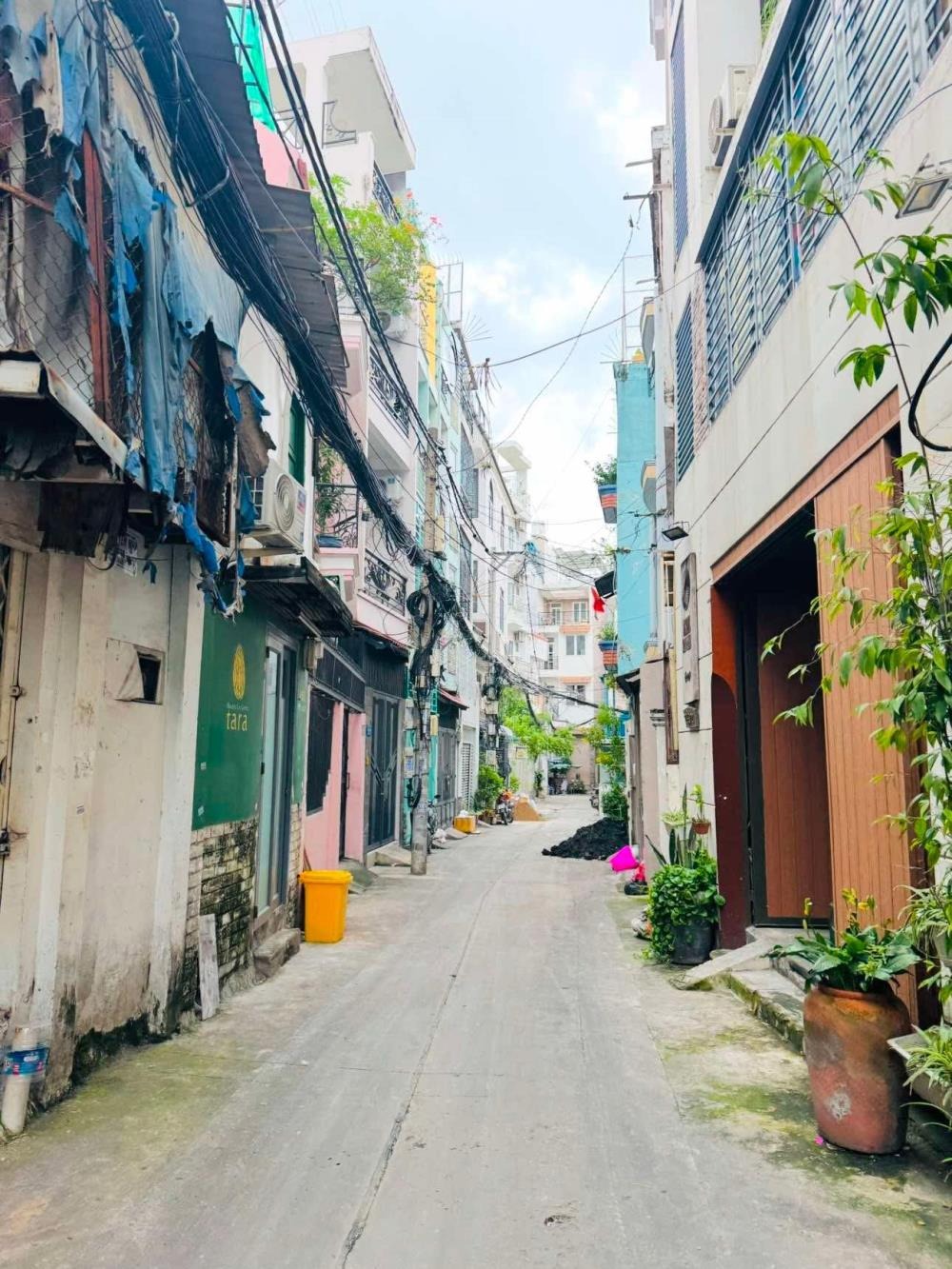 Nhà Phan Xích Long 3 Tầng, 32m² - Giá 6.65 Tỷ - Vị Trí Đắc Địa