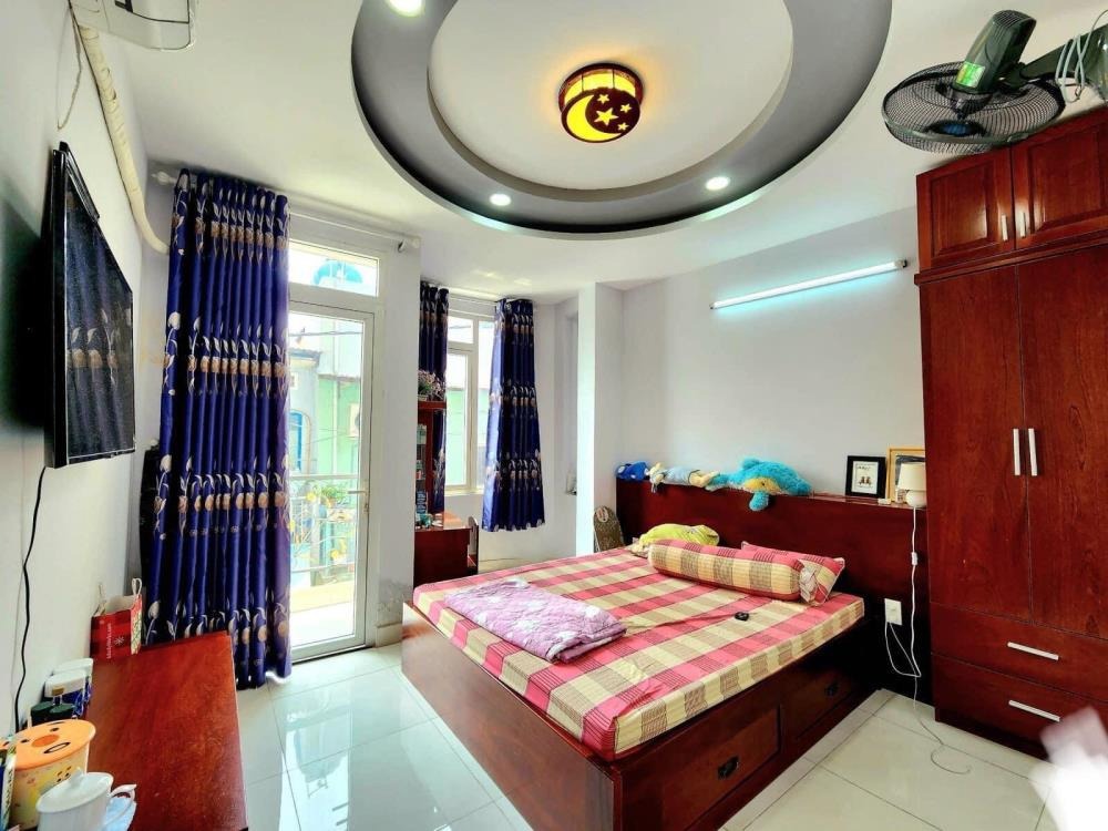 Hot bán nhà đẹp 4 tầng, xe hơi, Trần Quang Diệu, 50m2, 9.2 tỷ