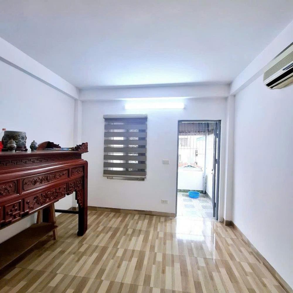 Nhà đất hiếm Hoàng Mai: 39m2x5T, Full Nội Thất, Giá 6 Tỷ - Gần Đền Lừ