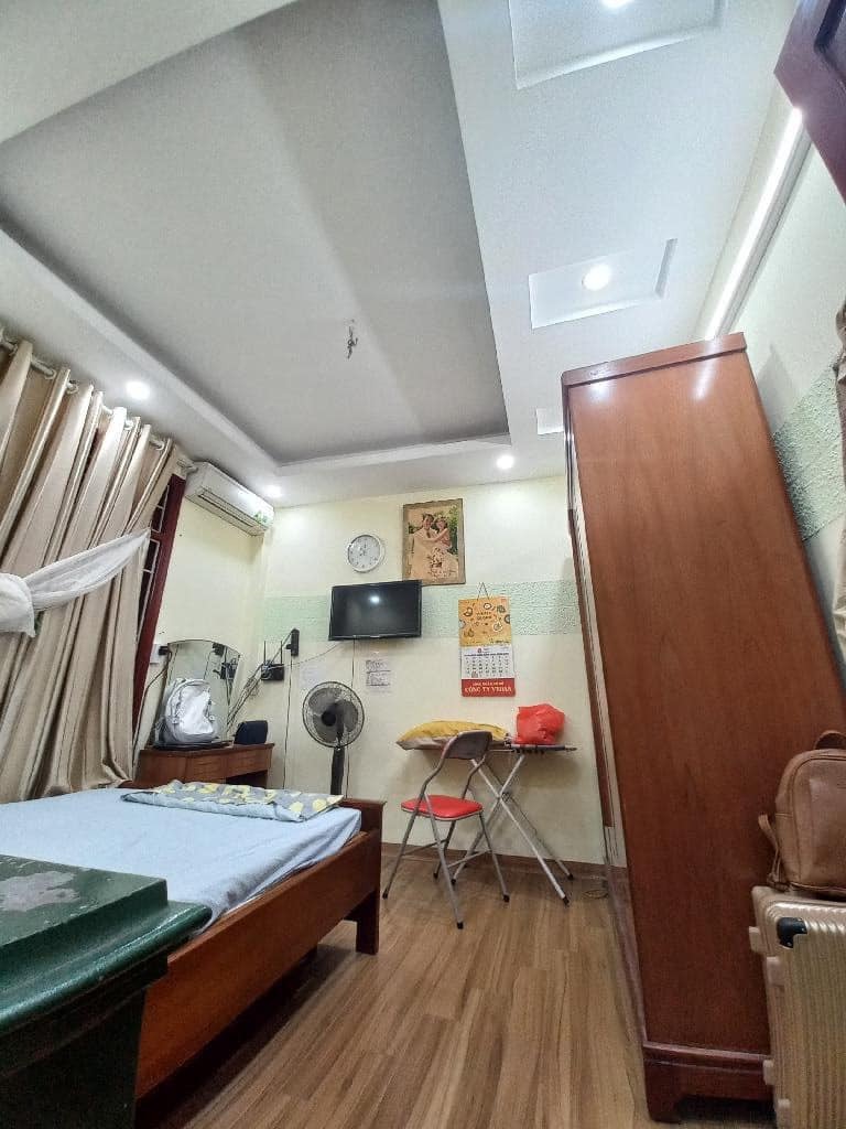 Hiếm Nhà Trường Chinh - 50m2 - 5 Tầng - 7.7 Tỷ