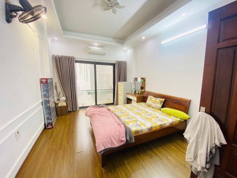 Bán nhà đẹp Vũ Trọng Phụng - Phân lô 6 tầng, Giá 7.6 tỷ