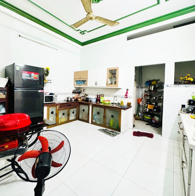 Nhà Mặt Tiền 4 Tầng Tân Bình: 4.6x15m, Giá Tốt - Tuấn 0907980602