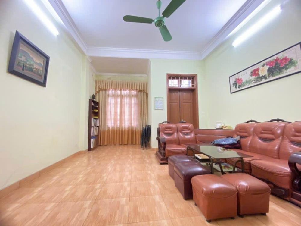 Phân Lô Xuân Thủy - Cầu Giấy: 40m x 5T, Ô Tô Tránh, Giá Tốt