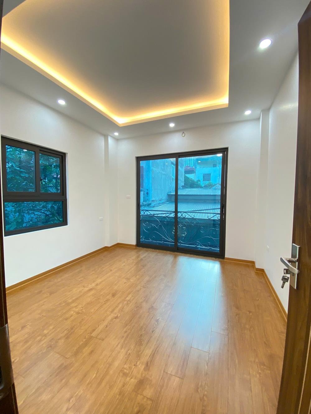 Bán nhà Tây Mỗ - 36m2, 5 tầng, gần Vincom Smart City - Giá 7.3 tỷ