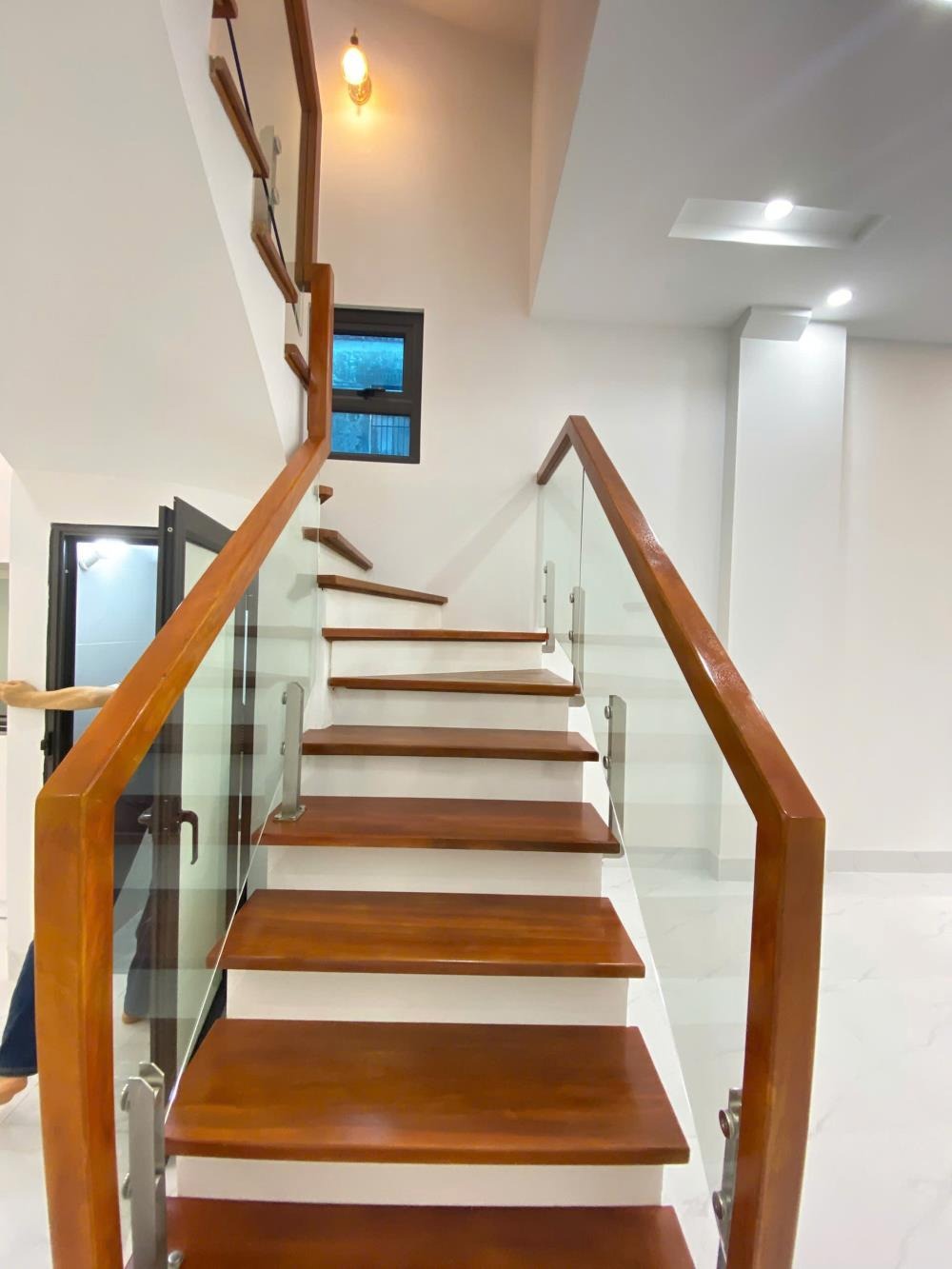 Bán nhà Tây Mỗ - 36m2, 5 tầng, gần Vincom Smart City - Giá 7.3 tỷ