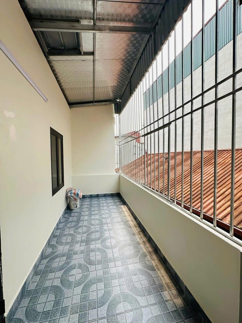 Nhà Mới Xây 100% - Vị Trí Đắc Địa - Kinh Doanh/Ở - Giá Tốt