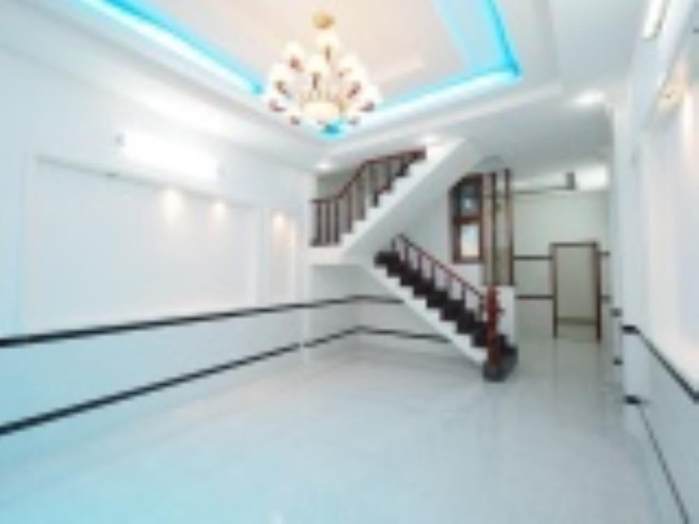 Nhà Bán Gấp - Nhà Mới 2 Tầng, 3 Phòng Ngủ, Nở Hậu Đẹp