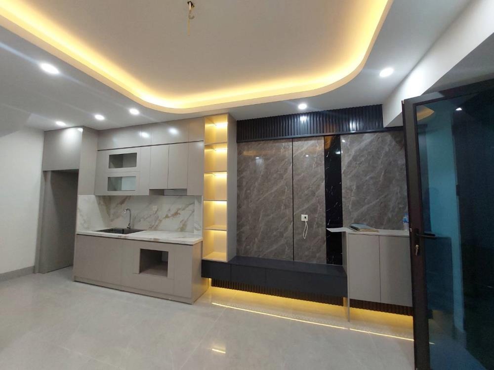 🏡 Bán Nhà Võ Chí Công 5 Tầng, Thang Máy, Nội Thất Đầy Đủ - Vị Trí Đắc Địa