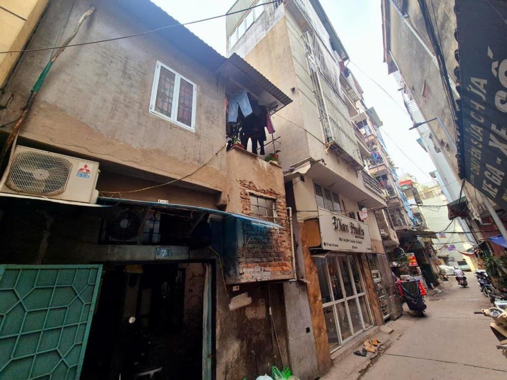 Bán đất tặng nhà Hà Nội: Lô góc đẹp, 30m2, MT 4.2m, gần Hồ Linh Quang, Đống Đa