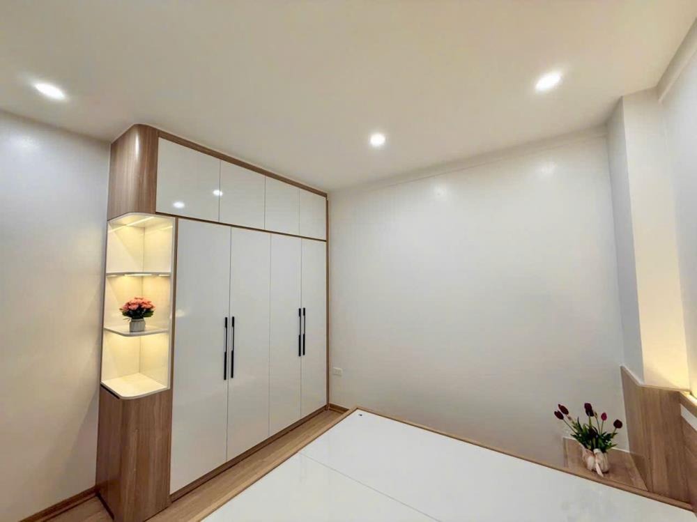 Chính chủ bán căn hộ 2PN, 2WC Linh Đàm full nội thất - Giá 3.95 tỷ