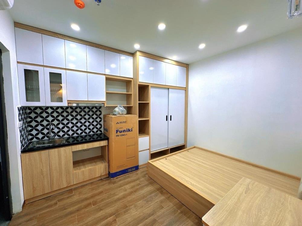 Bán nhà Lạc Long Quân 7 tầng thang máy, 49m² - Đầu tư sinh lời cao