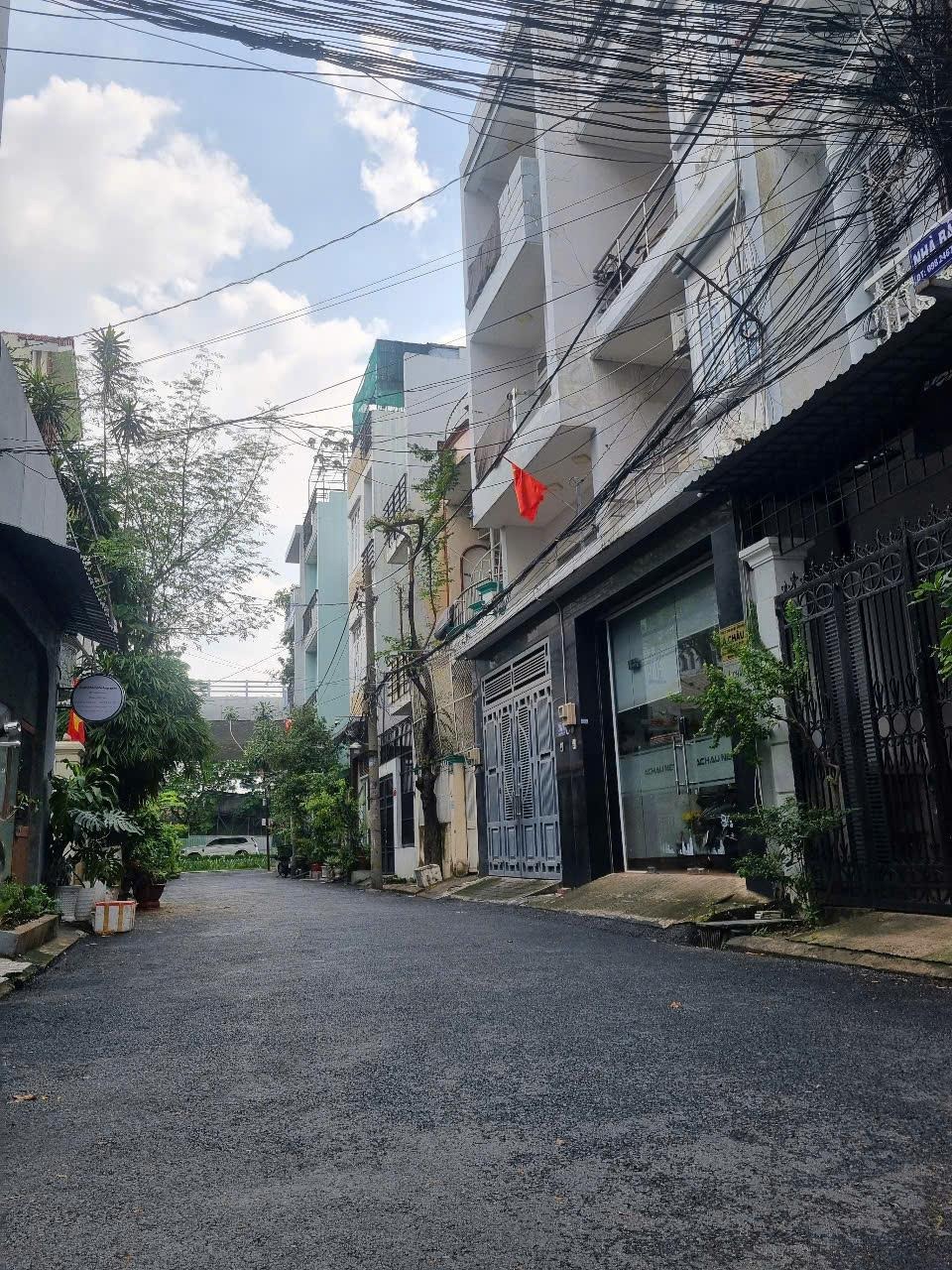 Bán Nhà Mặt Tiền Tân Bình - View Công Viên, Vị Trí Đắc Địa - 7.9 Tỷ