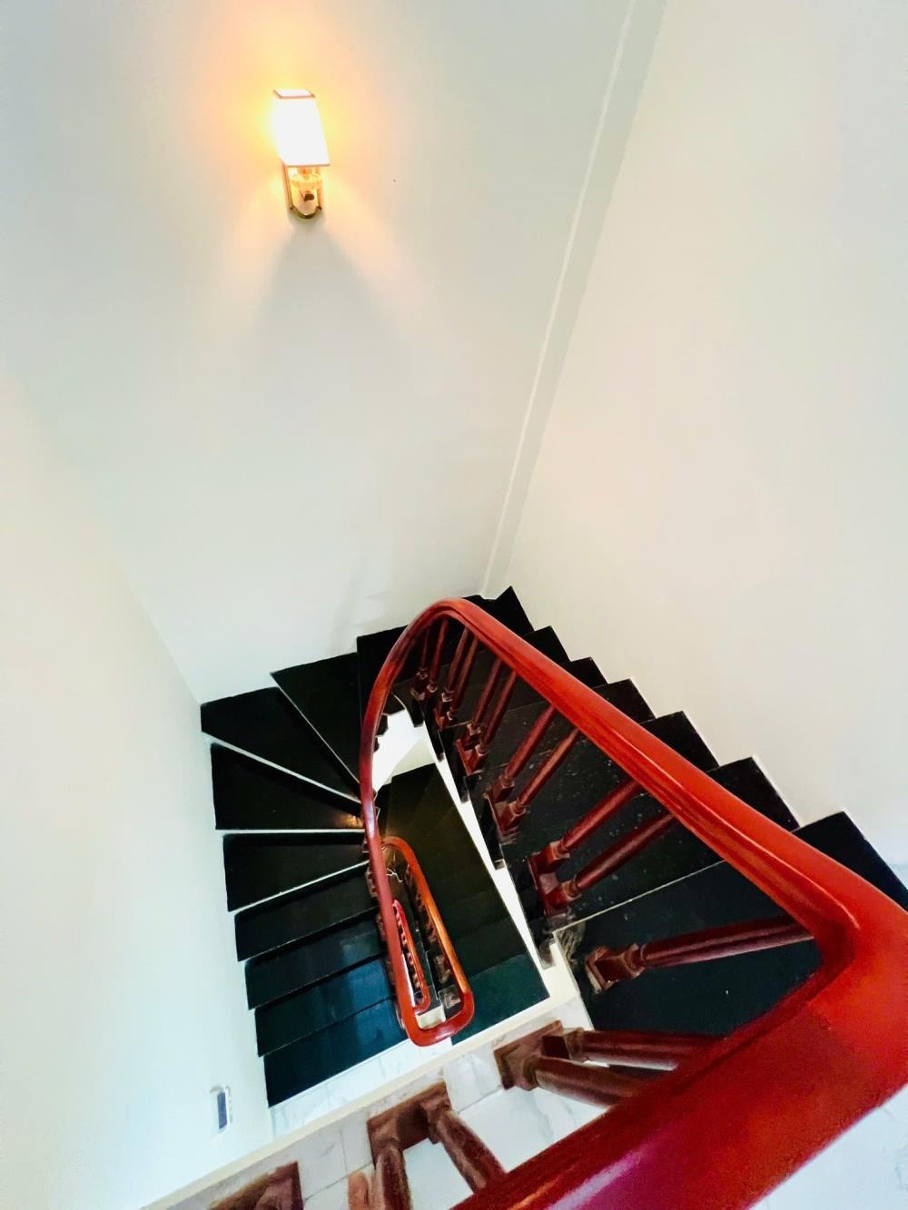 Bán nhà 5 tầng Hà Đông - Vị trí đắc địa, Giá Tốt - 0979181188