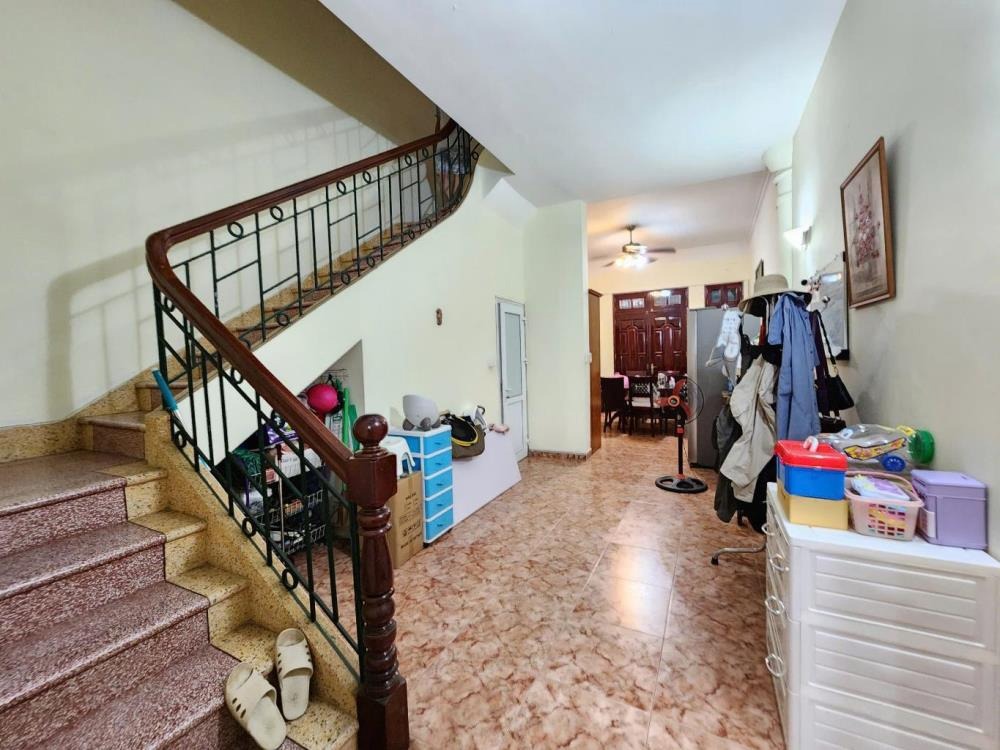 Nhà Đẹp Đống Đa 77m² - Ngõ Thông - Ô Tô Vào - 21 Tỷ