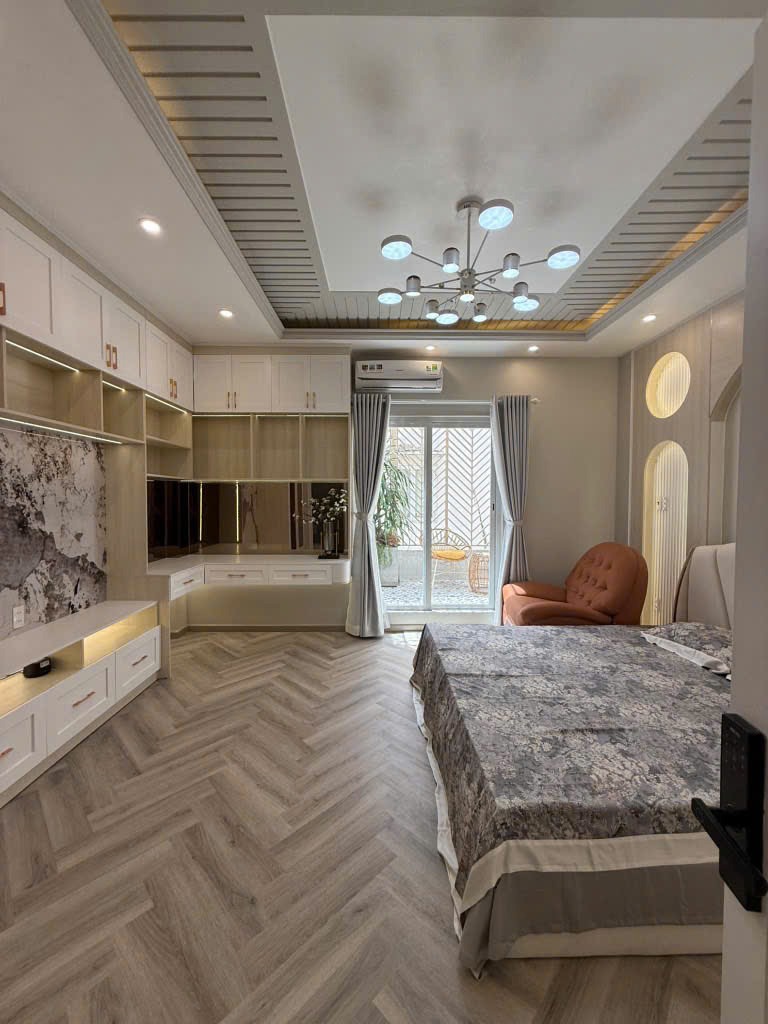 Bán nhà phố Quận 7 - 80m² - 4PN - 18.6 tỷ - Vị trí đắc địa