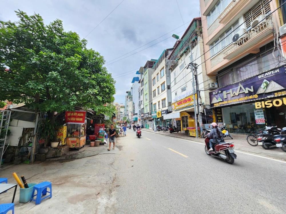 Nhà Đẹp Đống Đa 77m² - Ngõ Thông - Ô Tô Vào - 21 Tỷ