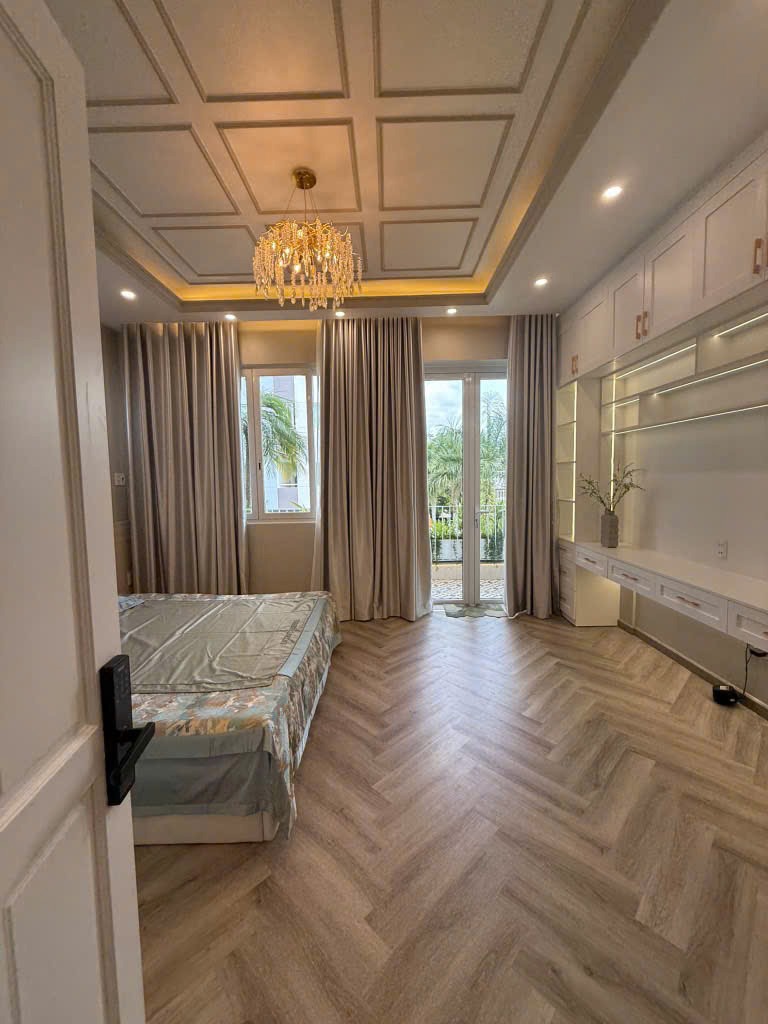 Bán nhà phố Quận 7 - 80m² - 4PN - 18.6 tỷ - Vị trí đắc địa
