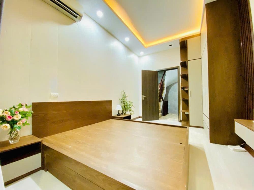 Siêu phẩm nhà phố Đống Đa 6 tầng - Mặt tiền kinh doanh - Ô tô tránh