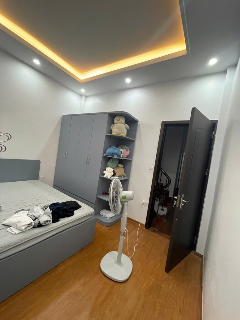 Bán nhà Ba Đình 6 tầng thang máy, dân xây, ngõ thông thoáng, giá tốt