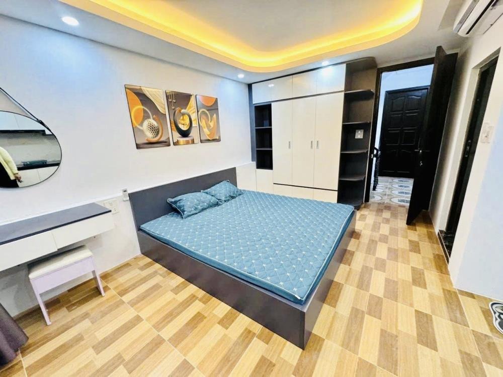 Nhà 8 Phòng Cho Thuê, Vị Trí Vàng Cầu Giấy - Lợi Nhuận 40 Triệu/Tháng