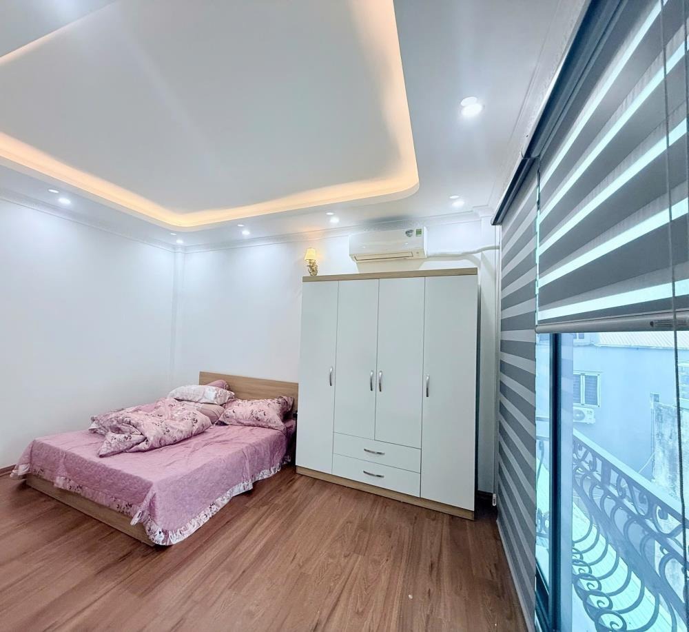 Bán nhà phố Ỷ La, Hà Đông: Lô góc 52m2, 2 tầng, ô tô vào cửa, giá chỉ 6 tỷ