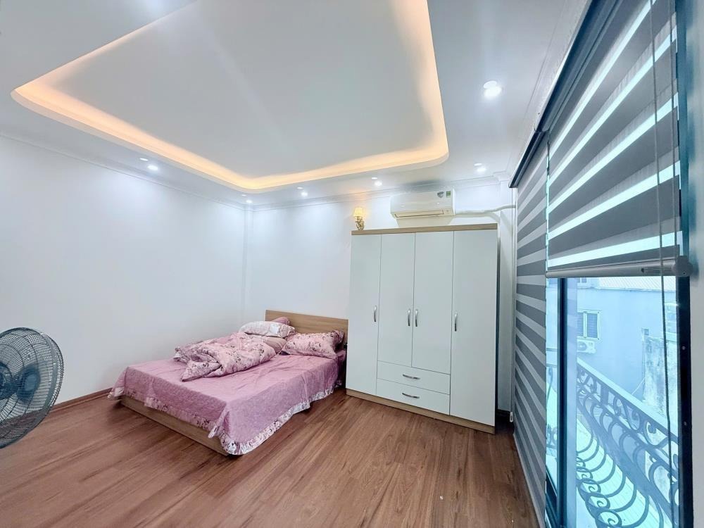 Bán nhà phố Ỷ La, Hà Đông: Lô góc 52m2, 2 tầng, ô tô vào cửa, giá chỉ 6 tỷ